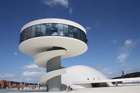 Está a tan solo 8 km de avilés. File:Centro Niemeyer, Avilés, Asturias (España Spain).JPG ...