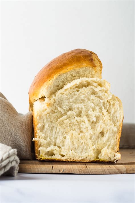 It is a very light and fluffy bread with a springy texture that is . Hokkaido Milk Bread ⋆ Non solo porridge