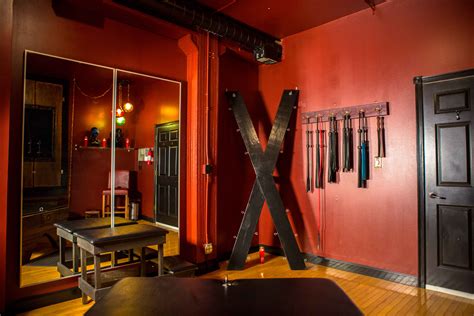 Red Room - Chicago Dungeon Rentals