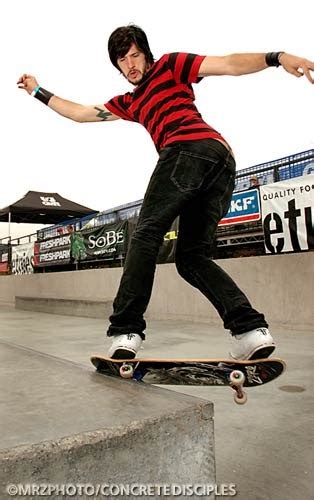 Chris Cole 360 Flip Wallenberg - Skate No Pé e Rock na Veia: Chris Cole