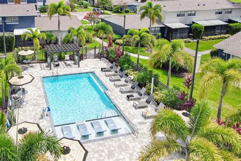 Slate Luxury Apartment Living - 584 W Bay St | Winter Garden, FL