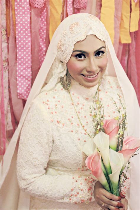 Debaran ketika akad nikah sampai tok kadi sekali nervous masa akad nikah. Rina Hamid: Wedding Review #5: Baju Akad Nikah