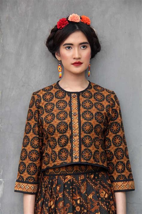 Batik Amarilliss Piccola Jacket 2 Batik Fashion Batik Dress Modern Model Baju Batik