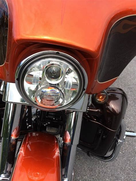 Spese di immatricolazione a carico dell'acquirente. 2012 Harley-Davidson® FLHXSE3 CVO™ Street Glide® (Sun Glo ...