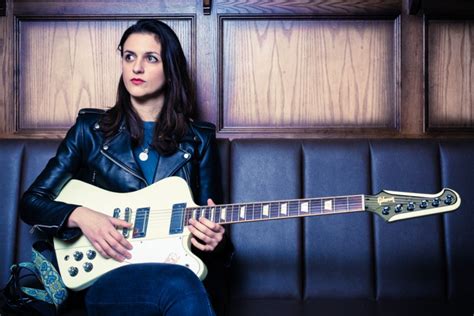 Interview De La Guitariste Française Laura Cox