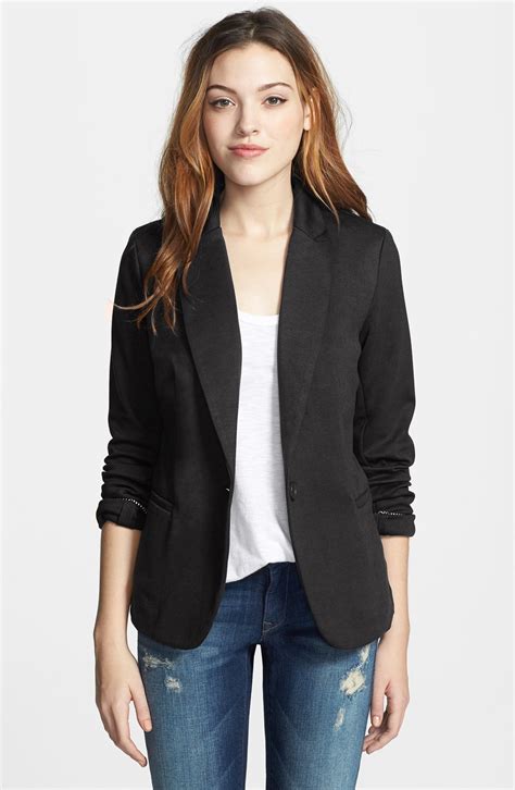 12 Fall Blazers And A Cry For Help