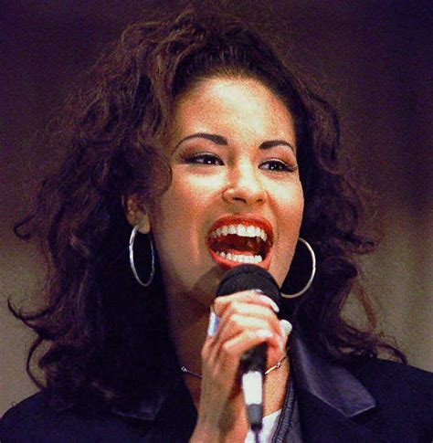 Selena Quintanilla The Tragic Latin Pop Icon Who Still Inspires BBC News