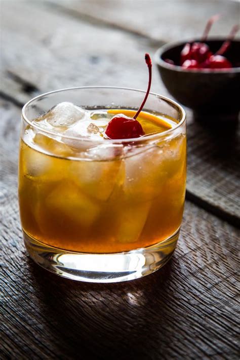 29 Fall Cocktails To Warm You Up Bourbon Cocktail Recipe Bourbon Cocktails Thanksgiving