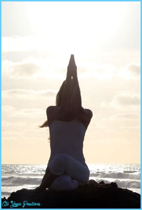11 yoga experts give their recommendations for the most essential yoga poses that beginners should start with. MEDITATION POSES IMAGES - AllYogaPositions.com