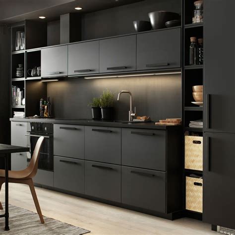 Set de cuisine en bois brun 36x48 4 chaises + 4 coussins beige 100$ fauteuil inclinable en tissus kaki 60. Catalogue cuisine IKEA 2020 : découvrez vite les ...