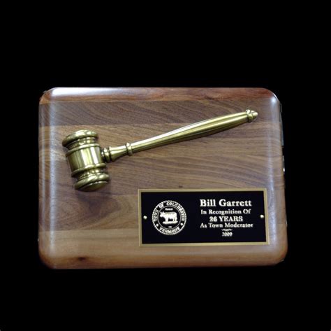 Gavel Plaque With Gold Gavel — Vermont Awards And Engraving