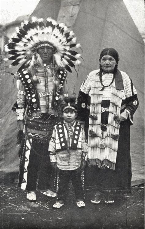 Native American Indian Pictures Ogala Lakota Sioux Headdress Picture Gallery
