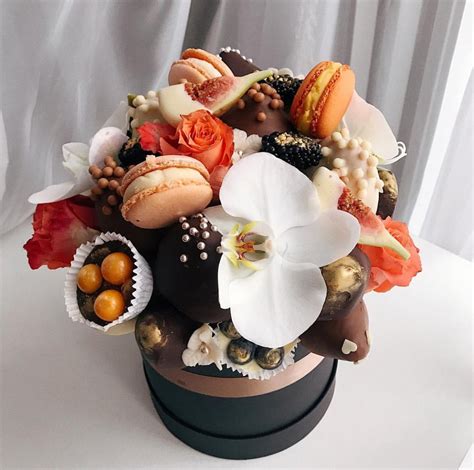 Flower And Chocolate Luxury T Box Slaylebrity