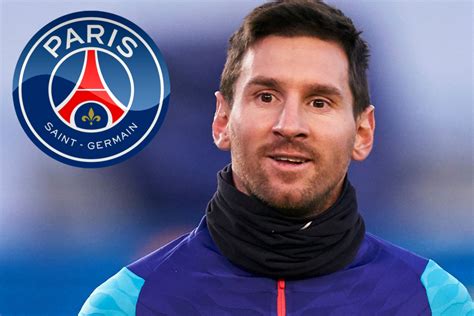 Lionel Messi Arrives In Paris To Seal Psg Move On A Two Year Contract
