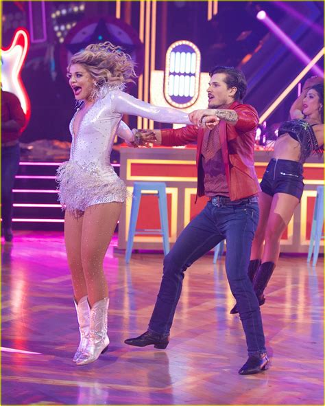 Lauren Alaina Ends Her Dwts Season With Her First 30 Photo 4394396