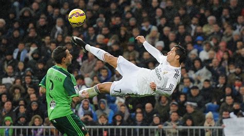 Ronaldo Kick Watch Cristiano Ronaldo S Amazing Free Kick Against