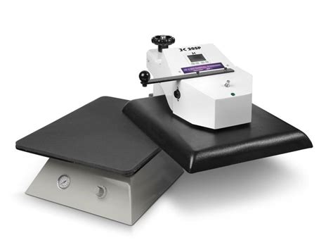 A Microscope Sitting On Top Of A Black And White Object With The Light