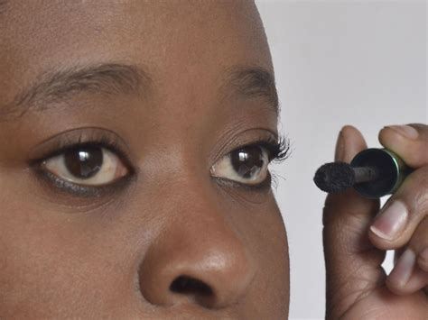 How To Apply Makeup For Dark Skin Girls 7 Easy Steps