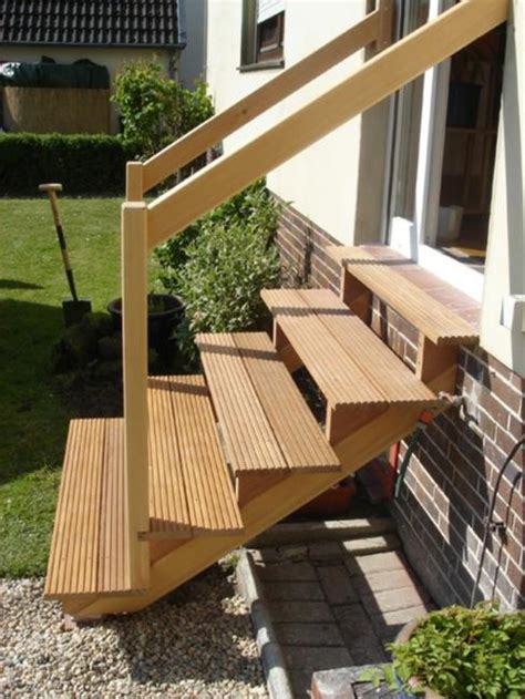 Outdoor Wooden Stairs Giving Unique Warm Look To Modern Houses