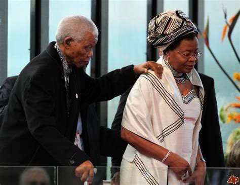 Graça machel, afrika'da eşitlikçi ve sürdürülebilir kalkınma için en üst düzeyde savunuculuk yapan on seçkin kişiden oluşan afrika i̇lerleme paneli'nin (app) bir üyesidir. Graca Machel - Remarks on the Death of Nelson Mandela