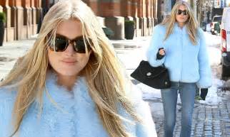 Elsa Hosk Wears Icy Blue Fur Coat In Bitter Nyc Weather Daily Mail Online