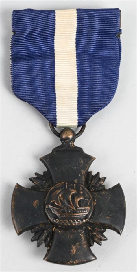 Sold Price Wwii Us Navy Cross Medal Black Widow Style Ww2 June 6