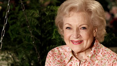 Betty White Marks 99th Birthday Sunday Up Late As She Wants Knwa Fox24