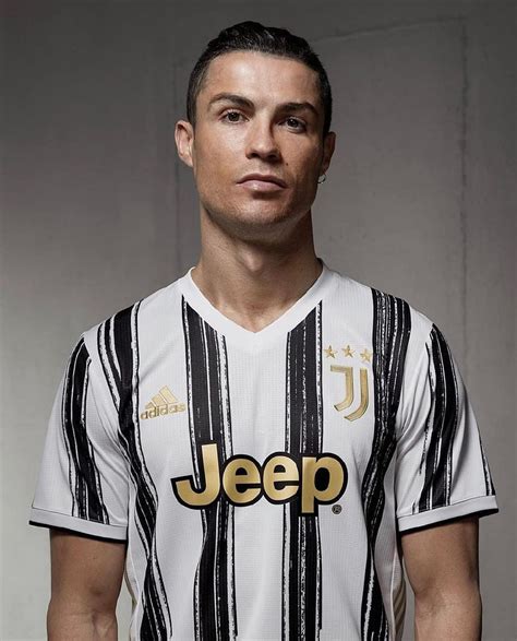 The color of the home kit is white and. L'Home Kit Juventus 2020/2021 è pronto a scendere in campo ...