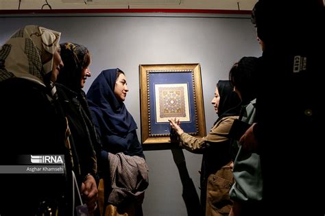 افتتاح بينالية الرسم الإيراني في طهران صور