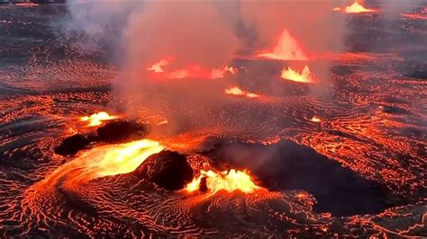 Hawaii's Kilauea volcano erupts with fountains of lava - CGTN width=