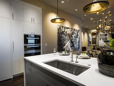 Go bold with a deep navy such as hague blue to create a sophisticated and moody look, or use palladian blue to give your space a soothing coastal vibe. Kitchen From HGTV Urban Oasis 2014 | Kitchen pictures ...