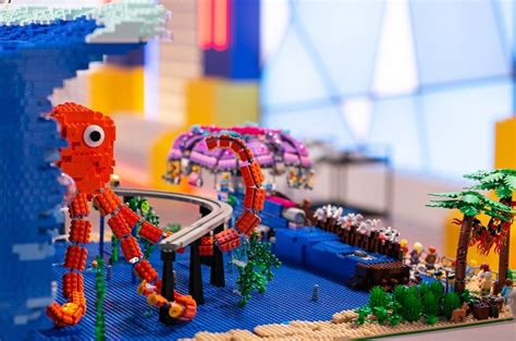 Kürt rogiers en ruben nicolai nemen de presentatie van het tweede seizoen weer voor lego master 2021. Lego Masters : extra brique - Divertissement | Télé Z