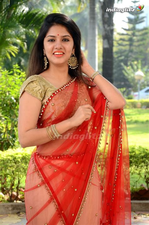 Gayathri Suresh Photos Tamil Actress Photos Images Gallery Stills And Clips Indiaglitz