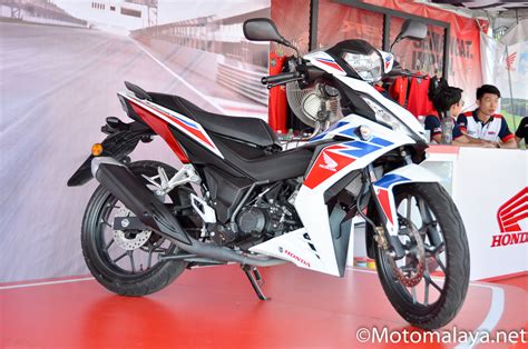 Due to a long holiday in malaysia we were stuck in the customs for quite a bit. 2017 Honda RS150R new colour concept Moto Malaya_3 ...