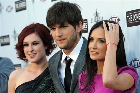 Demi Moore Reportedly Sold Engagement Ring From Ashton Kutcher