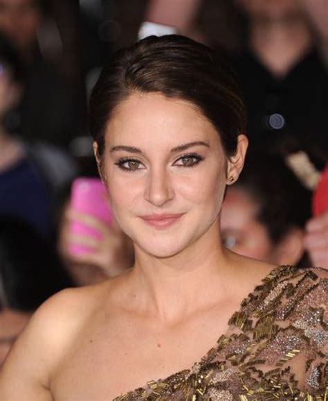 Shailene Woodley Says Clay Eating Provides Numerous Health Benefits It Helps Remove Toxins