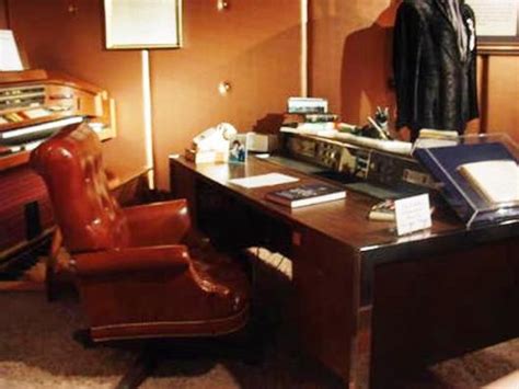 Here s an inside look new touring home of in memphis. Elvis' Bedroom | ElvisBlog