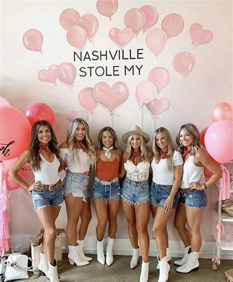 Best Photo Ops For Your Bachelorette Party In Nashville — Got Your