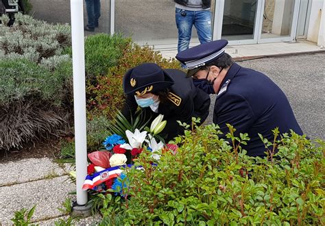 Toul Les Policiers Rendent Hommage à Leurs Collègues Morts Dans Lexercice De Leur Fonction