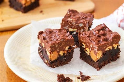 Peanut Butter Cup Crunch Brownies Sally S Baking Addiction