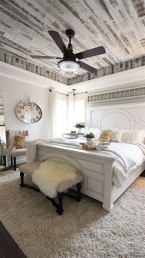 21 Best Farmhouse Guest Bedroom Decor Ideas And Designs In 2020