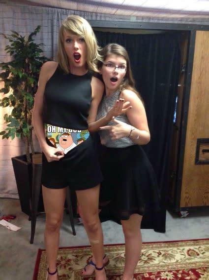 Taylor Swifts Rarely Seen Belly Button Becomes A Meme