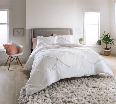 Better Homes And Gardens White Textured Scallop 3 Piece Comforter Set