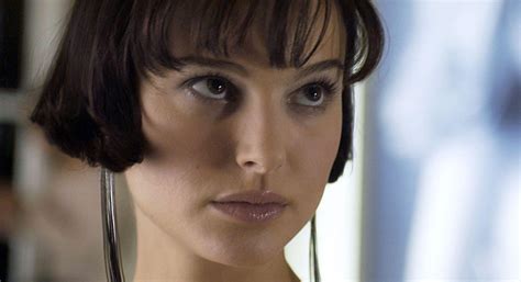 Natalie portman teases the tone of thor: Top Movies: DEFINITIVE NATALIE PORTMAN MOVIES