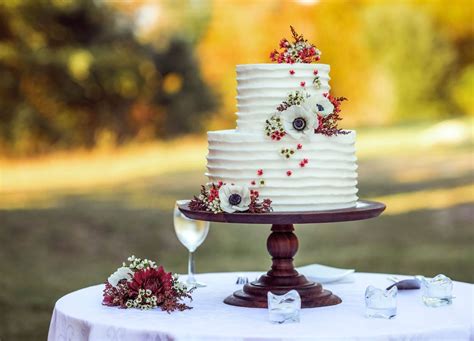 6 Best Wedding Cake Topper Ideas