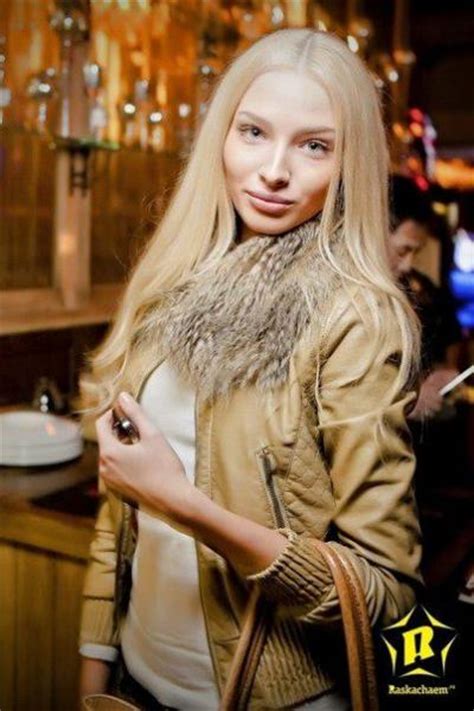 We did not find results for: Як дружина Тіматі виглядала до пластичних операцій ...