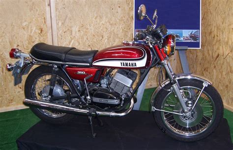 The most powerful 2stroke 350cc motorcycle. Yamaha RD 250 - Wikiwand