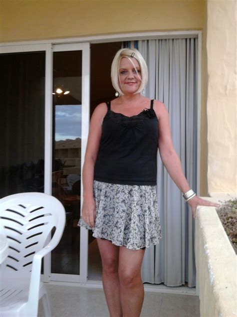 Kim1305 47 From Yeovil Is A Local Granny Looking For Casual Sex