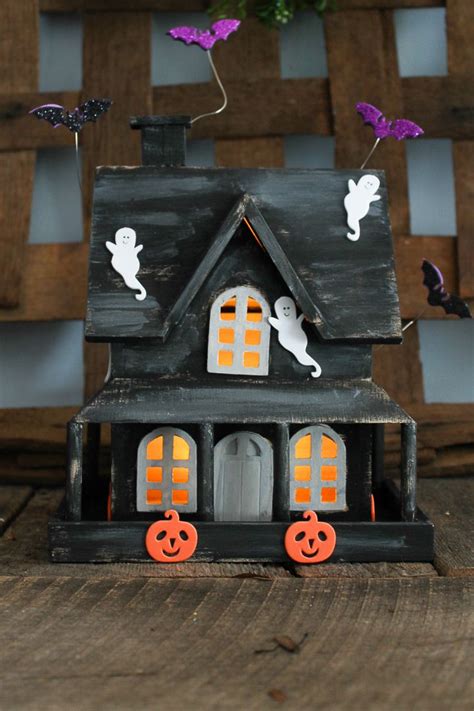 Diy Haunted House That Lights Up Haunted House Diy Haunted House