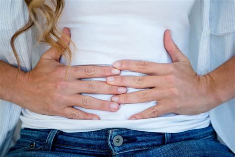 12 maneiras de acabar com a barriga inchada sem fazer abdominais